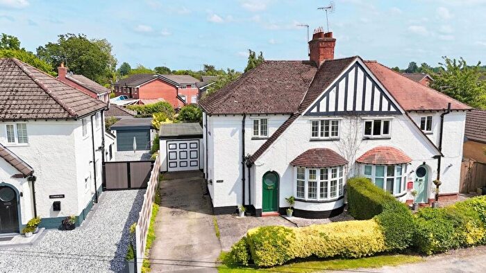 3 Bedroom Semi-Detached House For Sale In Wistaston Park, Wistaston, CW2
