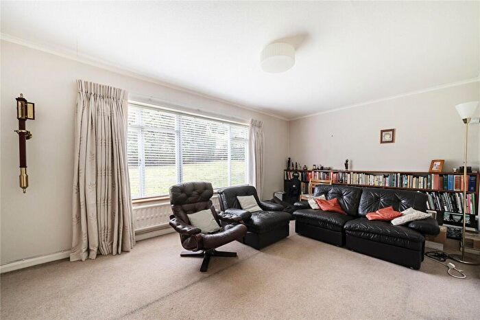 5 Bedroom Detached House For Sale In St. Johns Rise, Woking, Surrey, GU21