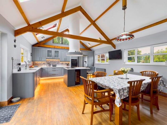 3 Bedroom Detached House For Sale In Bronwydd Arms, Carmarthen, SA33