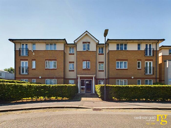 2 Bedroom Flat For Sale In Collapit Close, Harrow, HA1