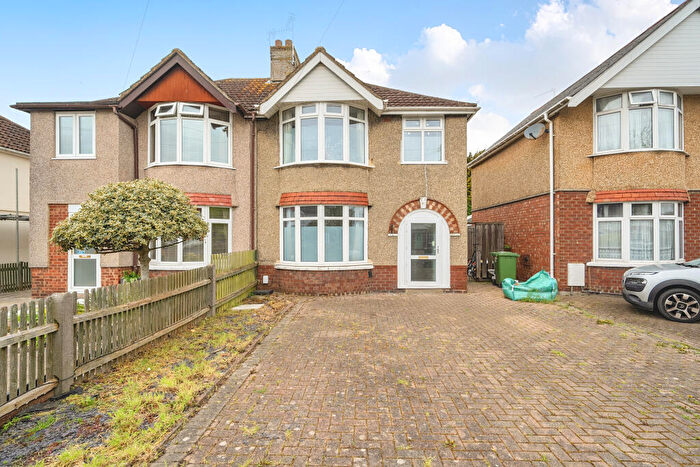 3 Bedroom Semi Detached House For Sale In Northern Road, Rodbourne Cheney, Swindon, SN2