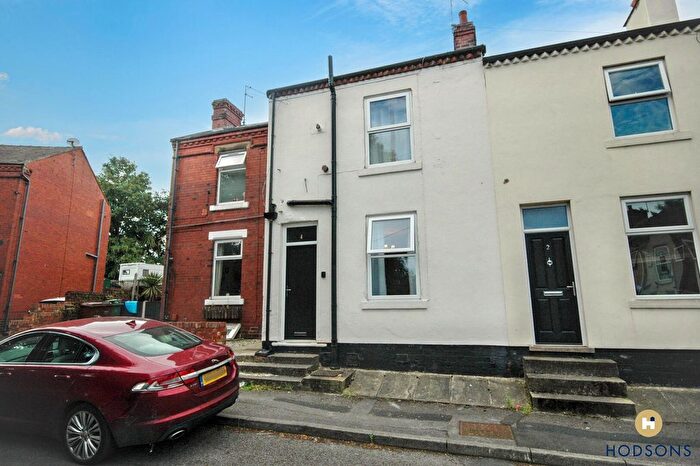 2 Bedroom Terraced House For Sale In Harrap Street, Wakefield, WF2