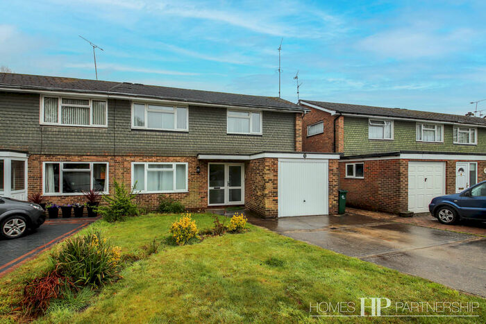 4 Bedroom Semi-Detached House To Rent In Waterlea, Crawley, RH10