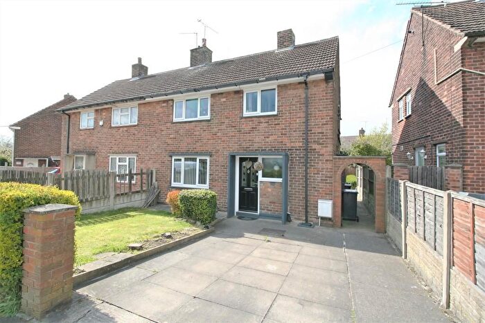 3 Bedroom Semi-Detached House For Sale In Lathkill Grove, Tibshelf, DE55