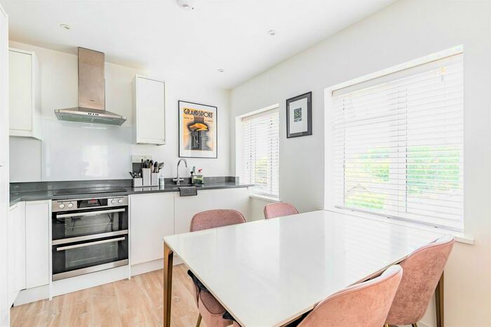 1 Bedroom Flat To Rent In Bury Fields, Guildford, Surrey, GU2