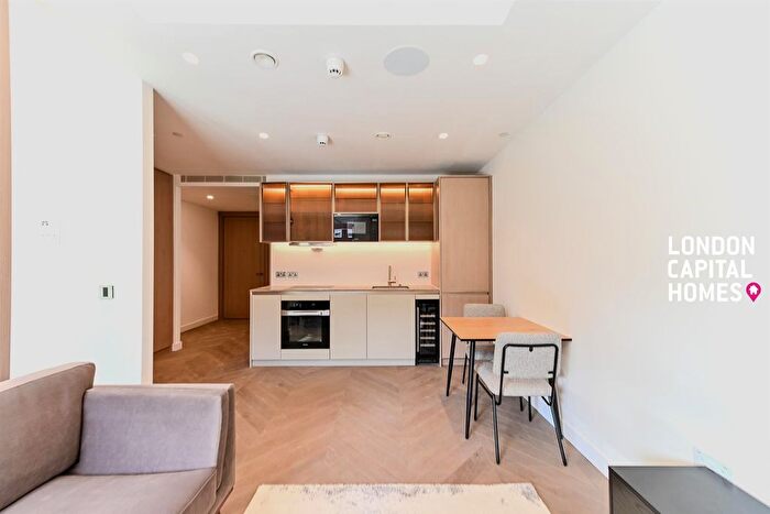 1 Bedroom Flat To Rent In The Haydon, Minories, London, EC3N
