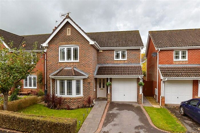 3 Bedroom Detached House For Sale In Six Acres, Slinfold, West Sussex, RH13