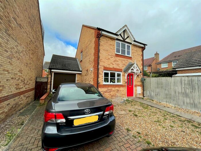 3 Bedroom Detached House To Rent In Thorpeness Croft, Tattenhoe, Milton Keynes, MK4