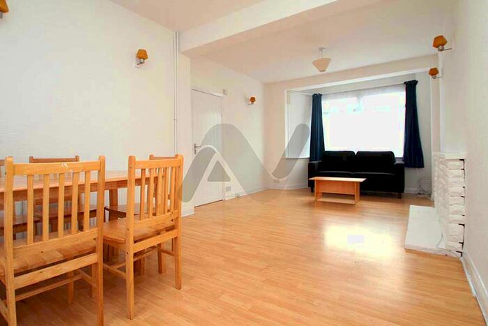 3 Bedroom End Of Terrace House To Rent In Goldsdown Road, Brimsdown, EN3