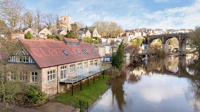 3 Bedroom Terraced House To Rent In Waterside, Knaresborough, North Yorkshire, HG5