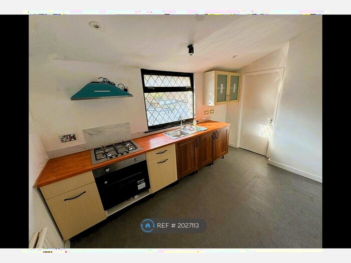 3 Bedroom Flat To Rent In Sutherland Road, London, N9