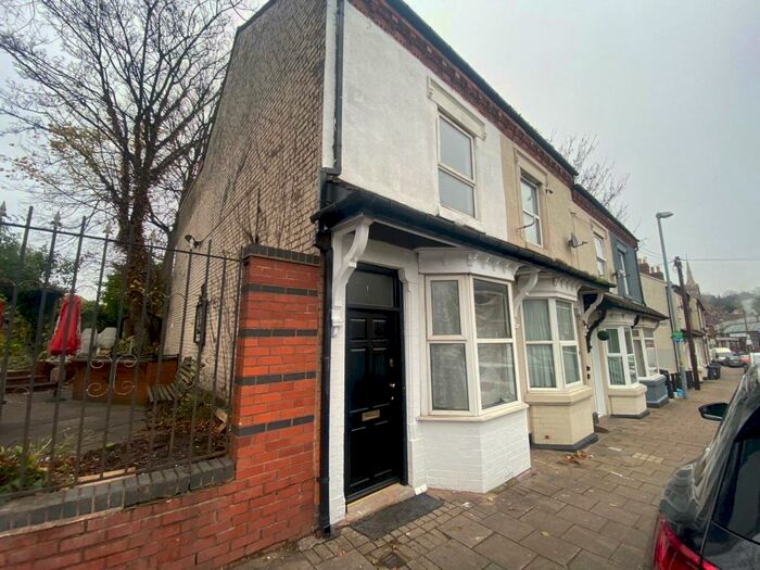 3 Bedroom House To Rent In Factory Road, Birmingham, B18