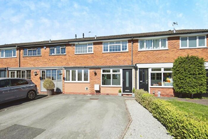 3 Bedroom Terraced House For Sale In Fennis Close, Dorridge, Solihull, B93