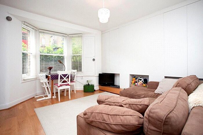 2 Bedroom Apartment To Rent In Dulwich Road, London, SE24