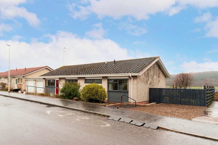 4 Bedroom Detached House For Sale In Osnaburgh Court, Dairsie, KY15