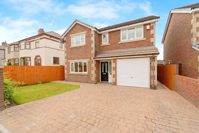 4 Bedroom Detached House For Sale In Red Lees Avenue, Burnley, Lancashire, BB10