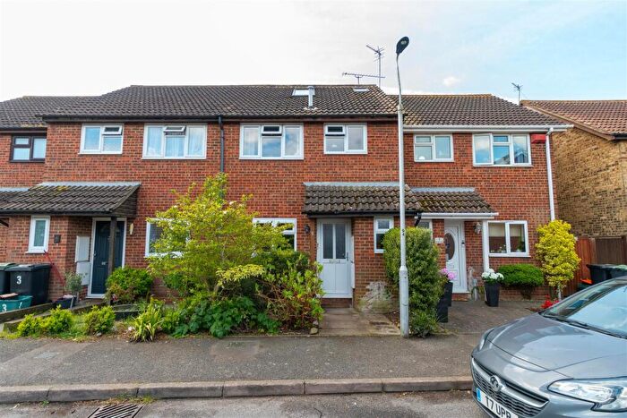 4 Bedroom Terraced House For Sale In Jenner Way, Eccles, ME20