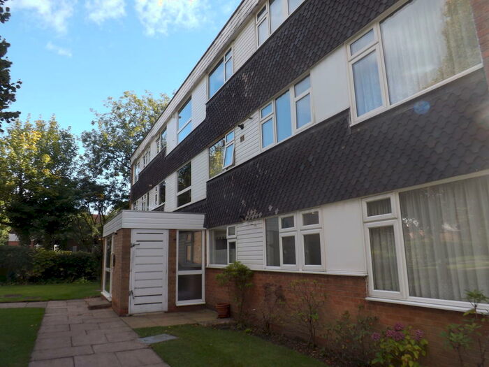 2 Bedroom Flat To Rent In Milcote Road, Solihull, B91