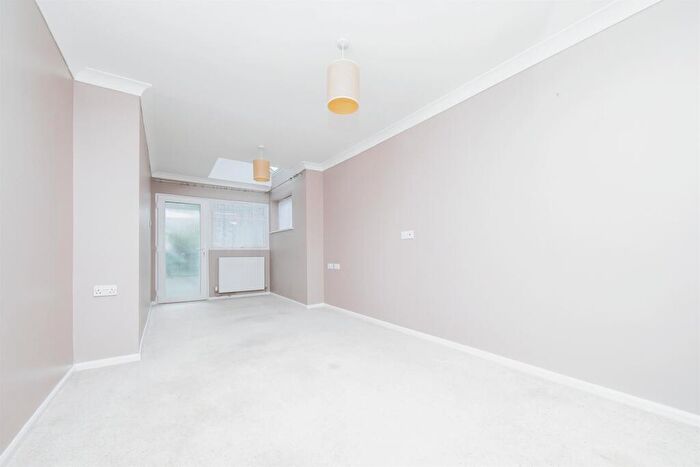 2 Bedroom Semi-Detached Bungalow For Sale In Gleneagles Drive, Ipswich, IP4