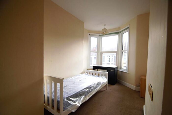 4 Bedroom Terraced House To Rent In Douglas Road, Horfield, Bristol, BS7