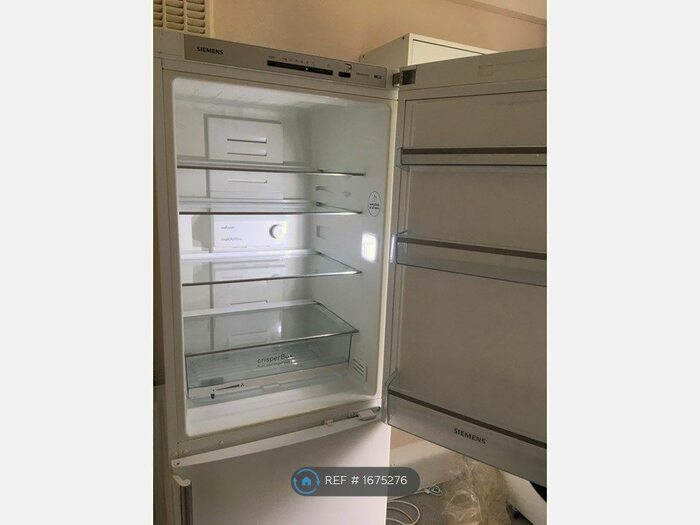 2 Bedroom Flat To Rent In Oakhill Road, London, SW15