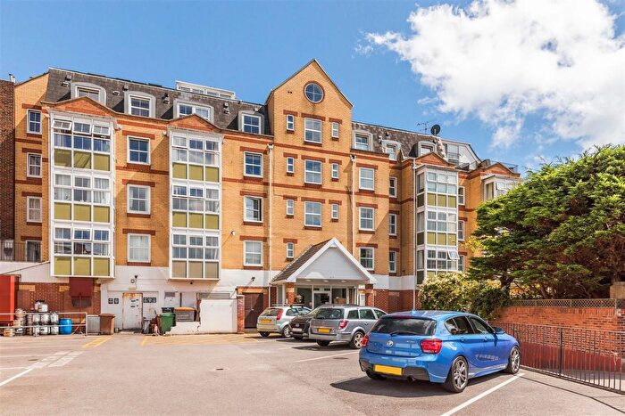 1 Bedroom Flat To Rent In Ashby Place, Southsea, PO5
