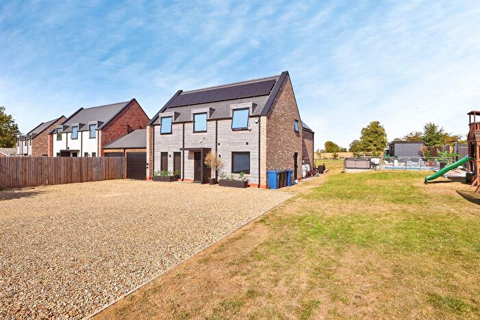 4 Bedroom Link Detached House For Sale In Great North Road, Norman Cross, Peterborough, PE7
