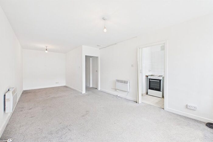 Studio To Rent In Wetherby Court, South Norwood Hill, SE25
