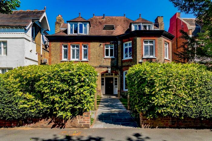 2 Bedroom Flat To Rent In North Common Road, London, W5