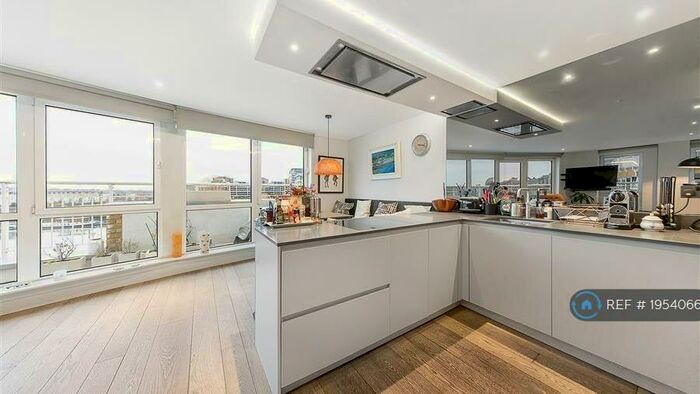 2 Bedroom Flat To Rent In Lombard Road, London, SW11