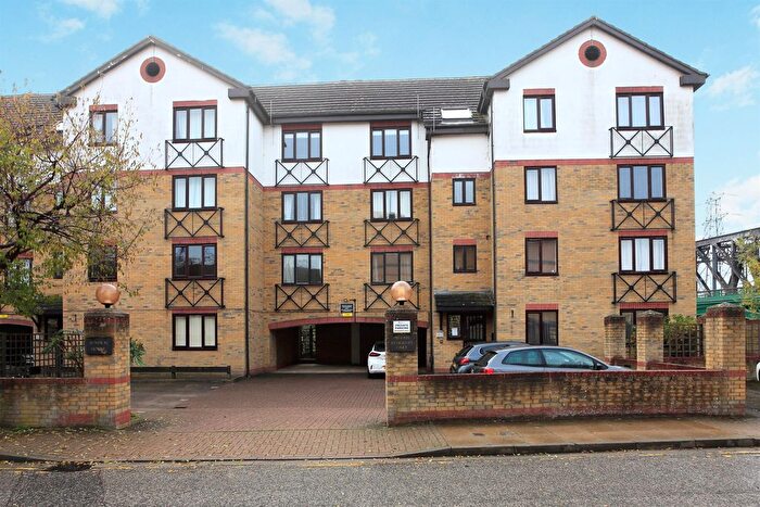1 Bedroom Flat For Sale In Viersen Platz, Peterborough, PE1