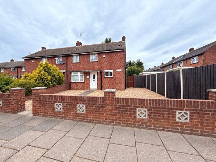 3 Bedroom Semi-Detached House To Rent In East Road, West Drayton, UB7