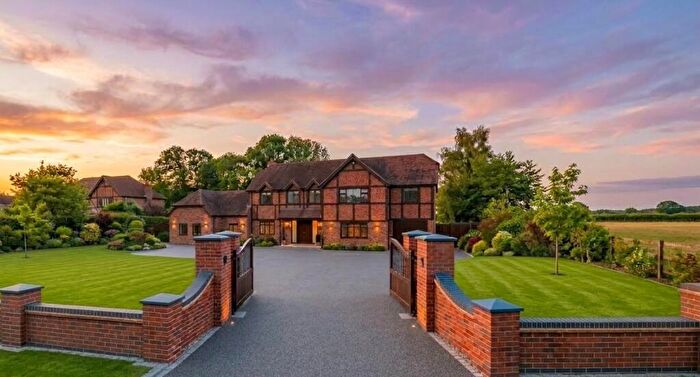 7 Bedroom Detached House For Sale In Webbs Lane, Beenham, Reading, RG7