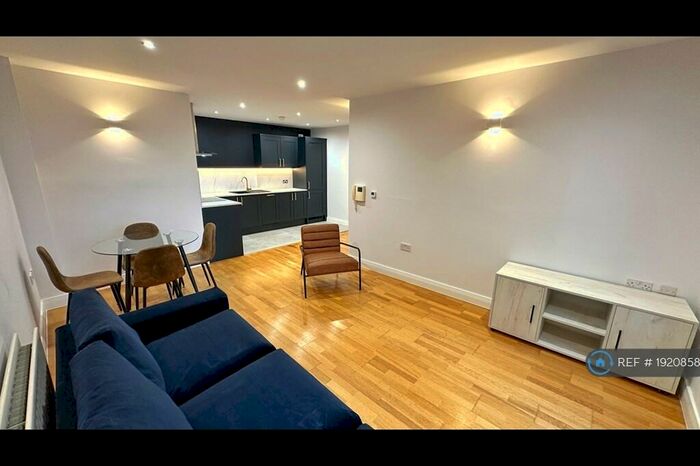 2 Bedroom Flat To Rent In Mere House, Manchester, M15