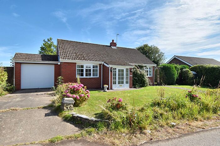 3 Bedroom Detached Bungalow For Sale In Grange Lane, Utterby, Louth, LN11