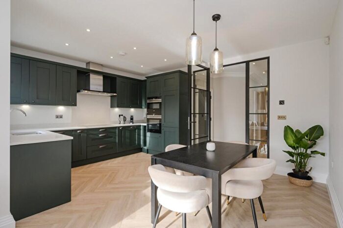 3 Bedroom End Of Terrace House To Rent In Combe Place, Cobham, KT11