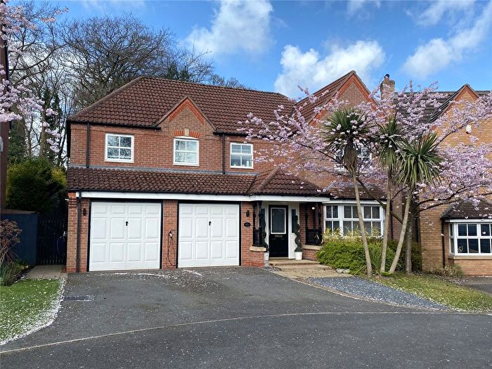 6 Bedroom Detached House For Sale In Paddock Close, Mansfield, Nottinghamshire, NG18