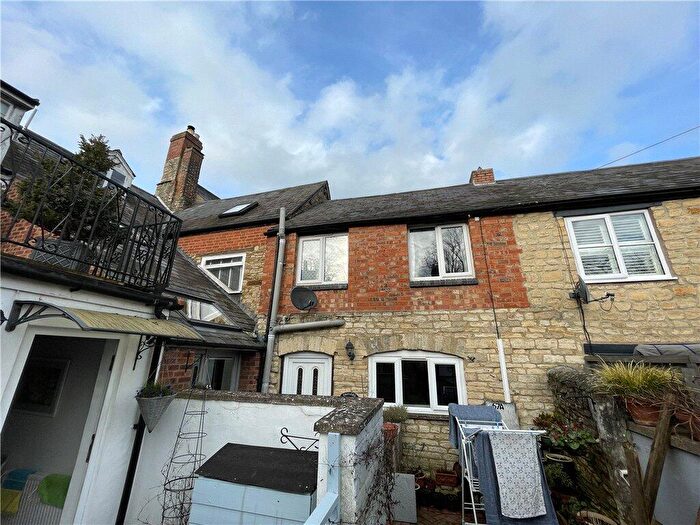 1 Bedroom Terraced House For Sale In Ostlers Cottage, High Street, Brackley, NN13