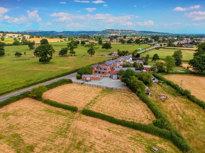 4 Bedroom Detached House For Sale In Four Crosses, Llanymynech, SY22