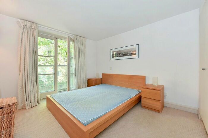 1 Bedroom Flat To Rent In Earls Court Square, Earls Court, SW5