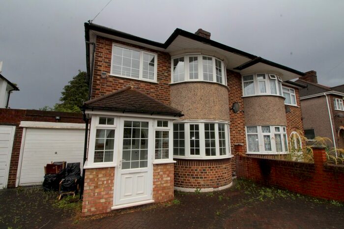 3 Bedroom Semi-Detached House To Rent In Scotsdale Road, Lee, SE12