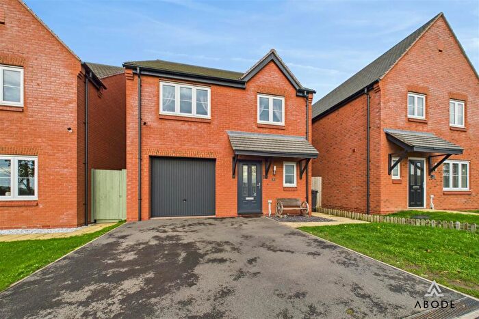3 Bedroom Detached House For Sale In Sidings Drive, Drakelow, Burton-On-Trent, DE15