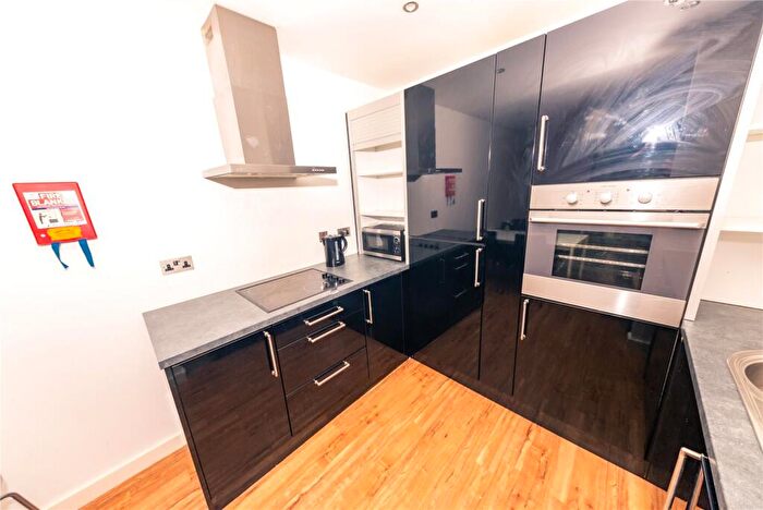 1 Bedroom Flat To Rent In The Gallery, Plaza Boulevard, Liverpool, L8