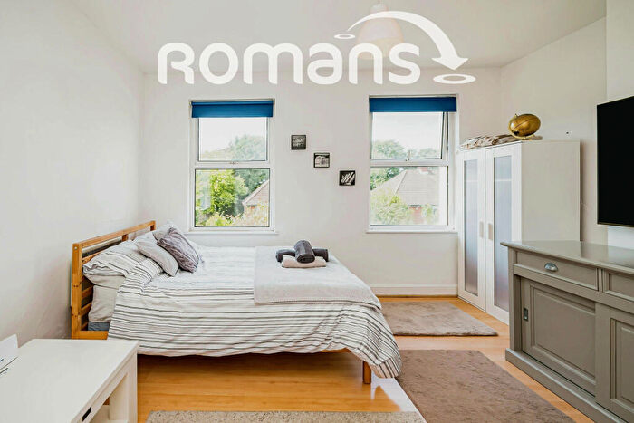 Studio To Rent In Craufurd Rise, SL6