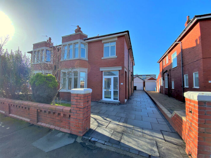 4 Bedroom Semi-Detached House To Rent In St. Davids Road North, Lytham St. Annes, FY8