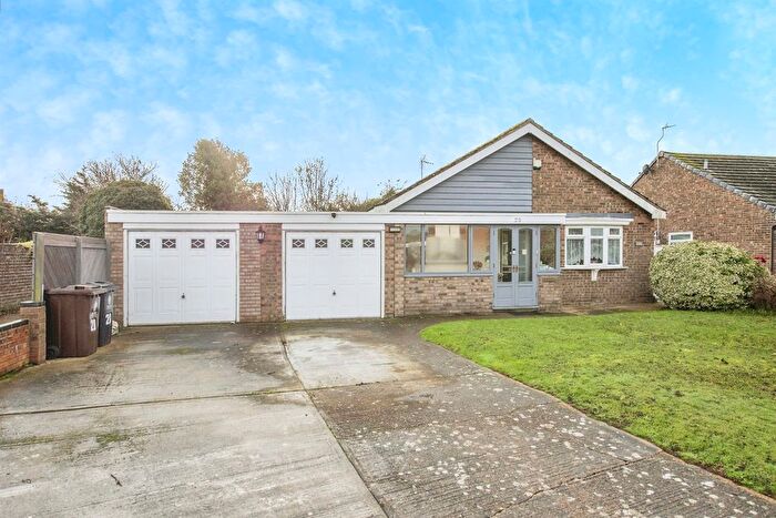 3 Bedroom Detached Bungalow For Sale In Bluehouse Avenue, Clacton-On-Sea, CO16
