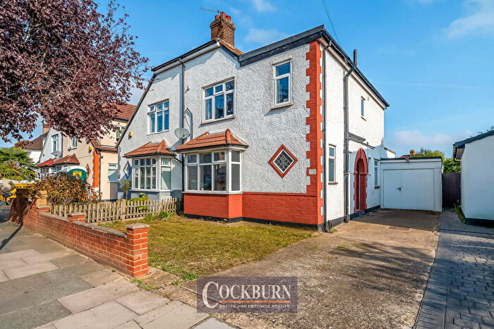 3 Bedroom Semi-Detached House For Sale In Cradley Road, New Eltham, SE9