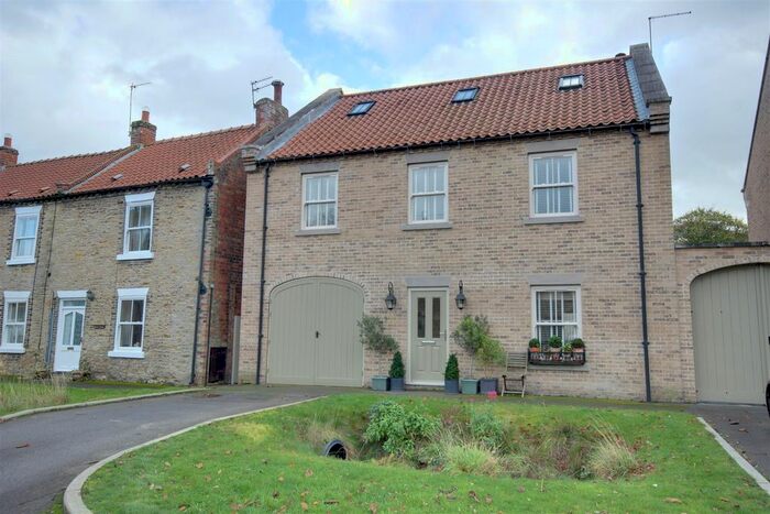 4 Bedroom Detached House For Sale In Eastgate, North Newbald, York, YO43