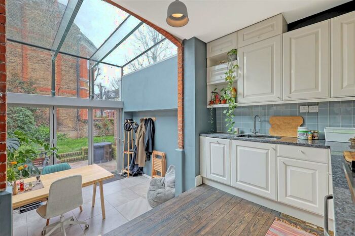 2 Bedroom Flat To Rent In Northolme Road, N5