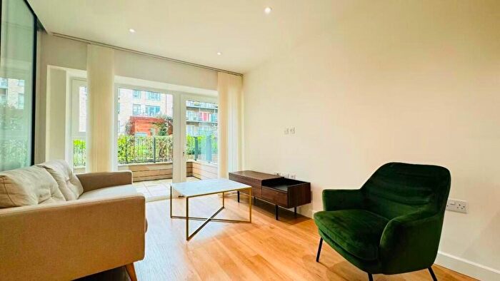 1 Bedroom Flat For Sale In Beaufort Square, London, NW9